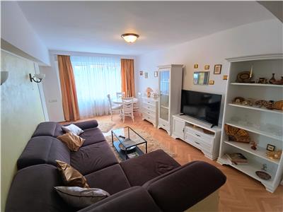 De inchiriat apartament cu 4 camere 2 bai si 2 terase pe Calea Dumbravii din Sibiu